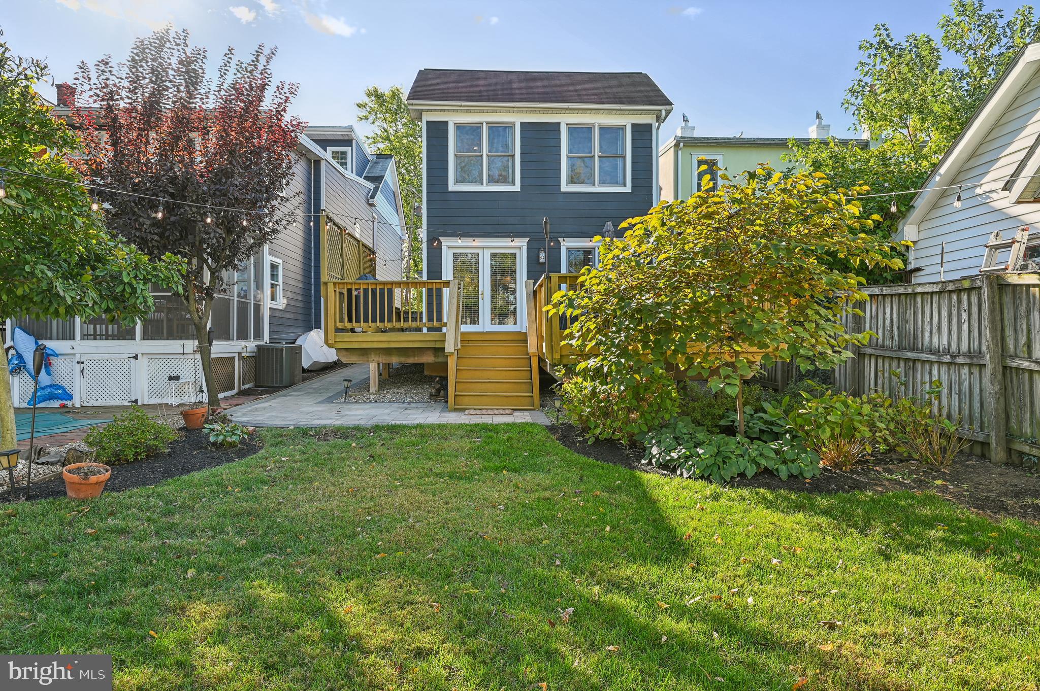 PRESIDENTS HILL - Residential