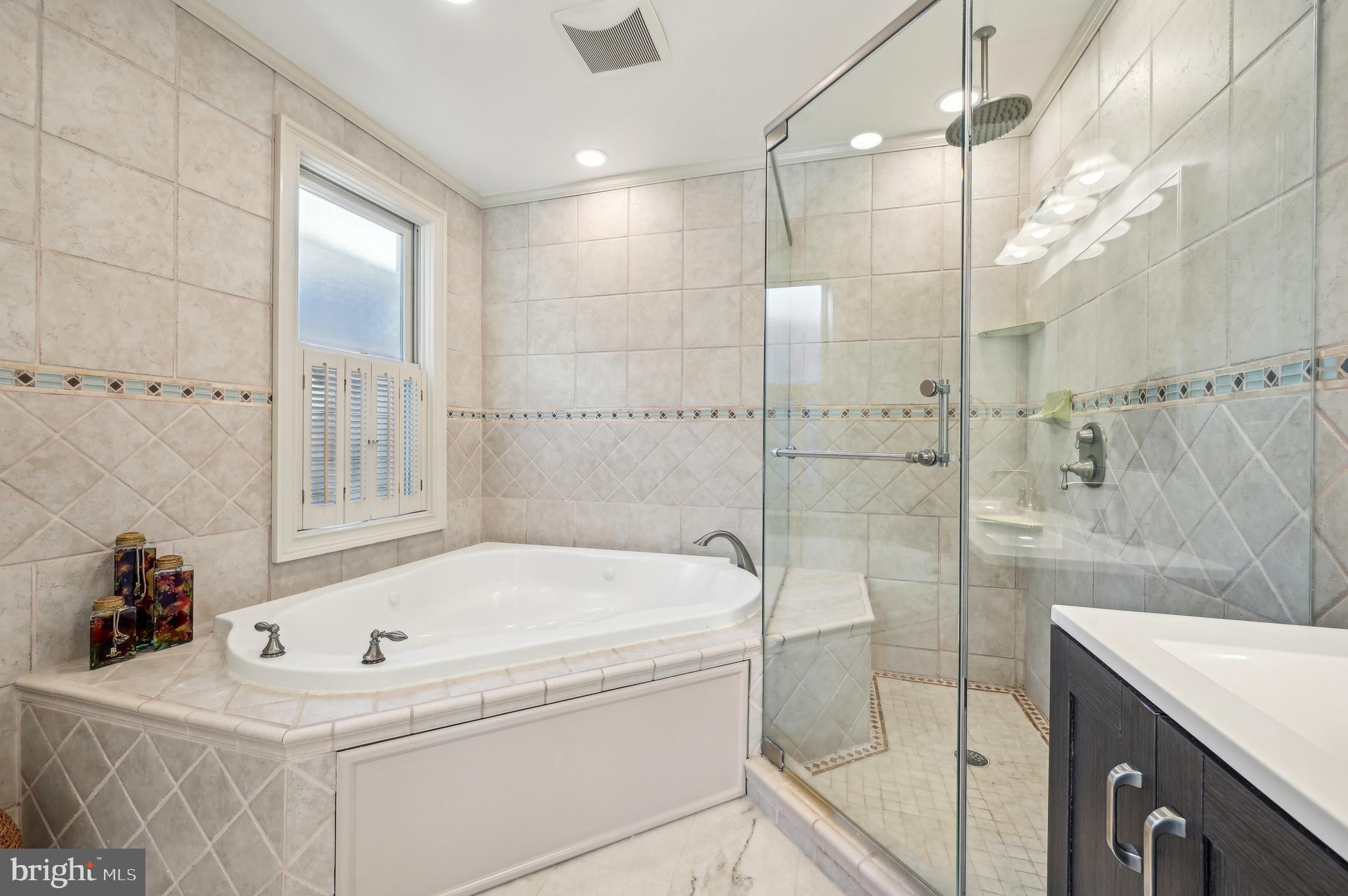 PRESIDENTS HILL - Residential