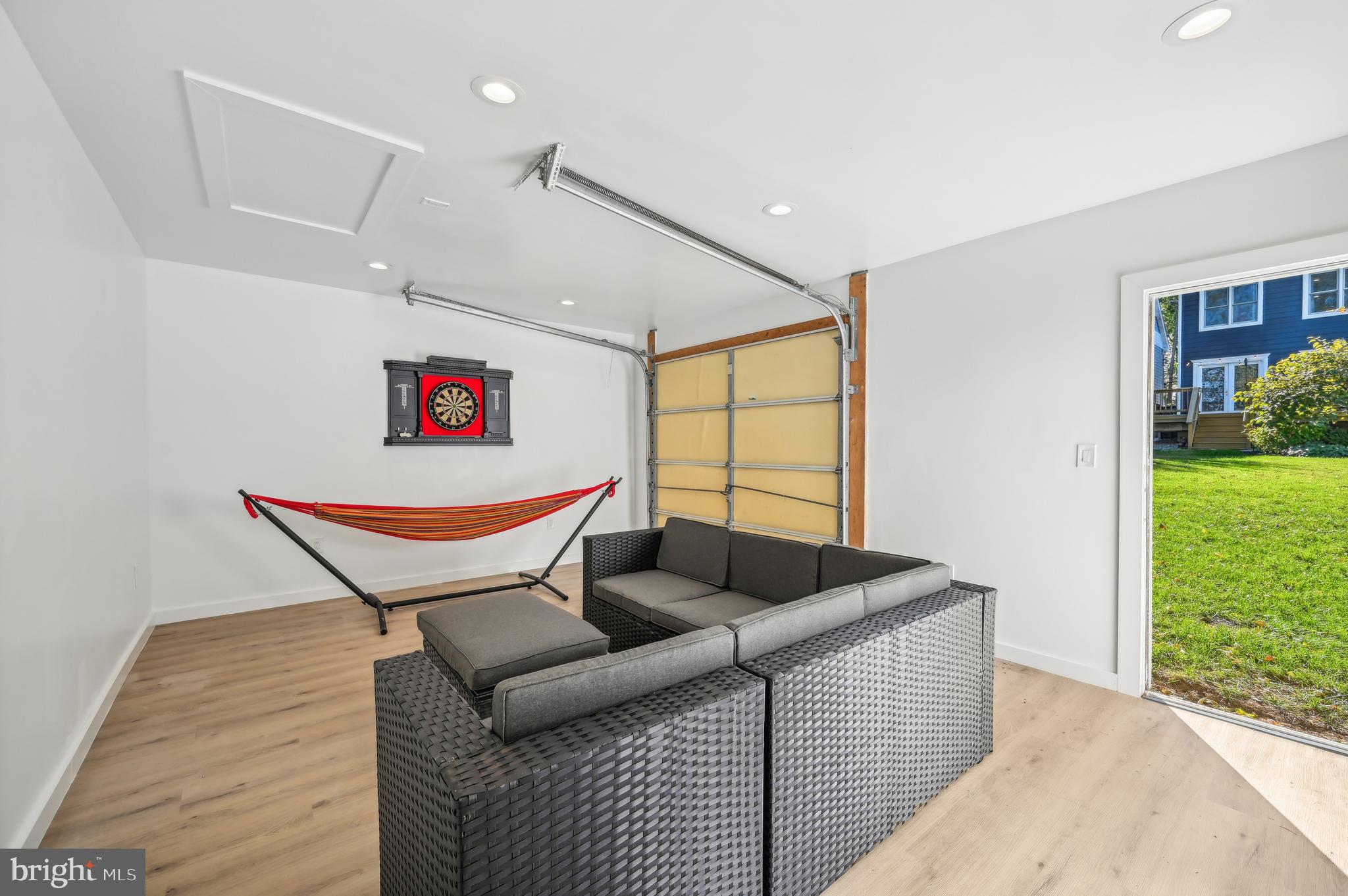 PRESIDENTS HILL - Residential