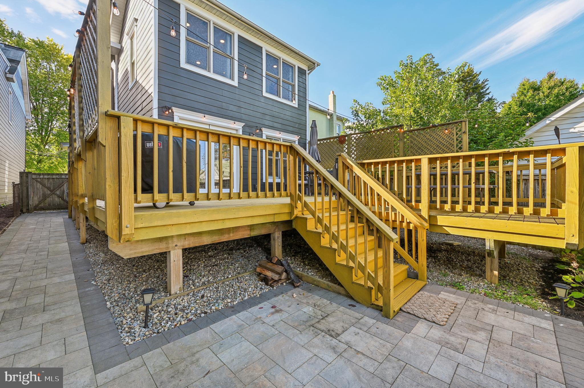 PRESIDENTS HILL - Residential