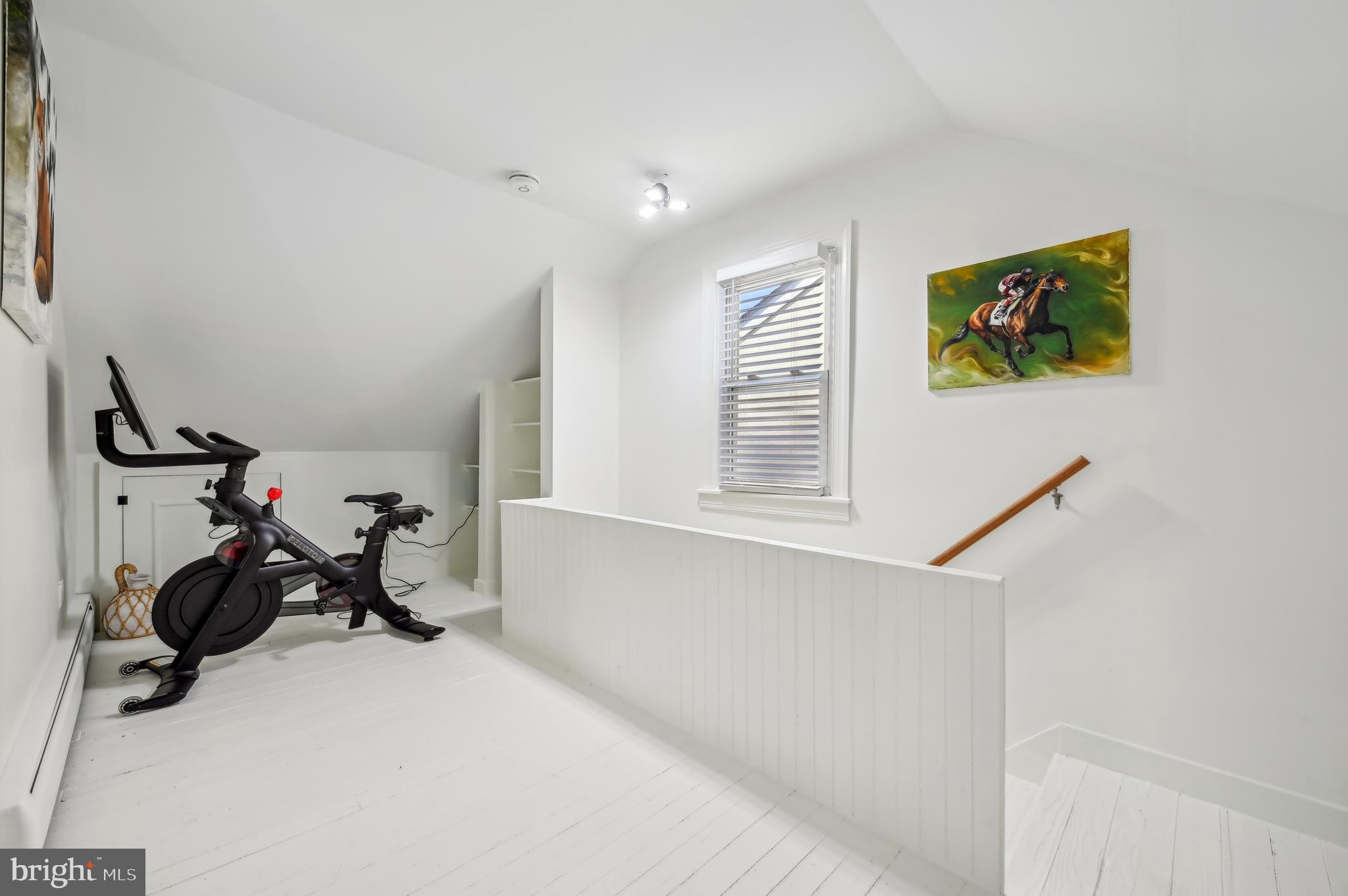 PRESIDENTS HILL - Residential