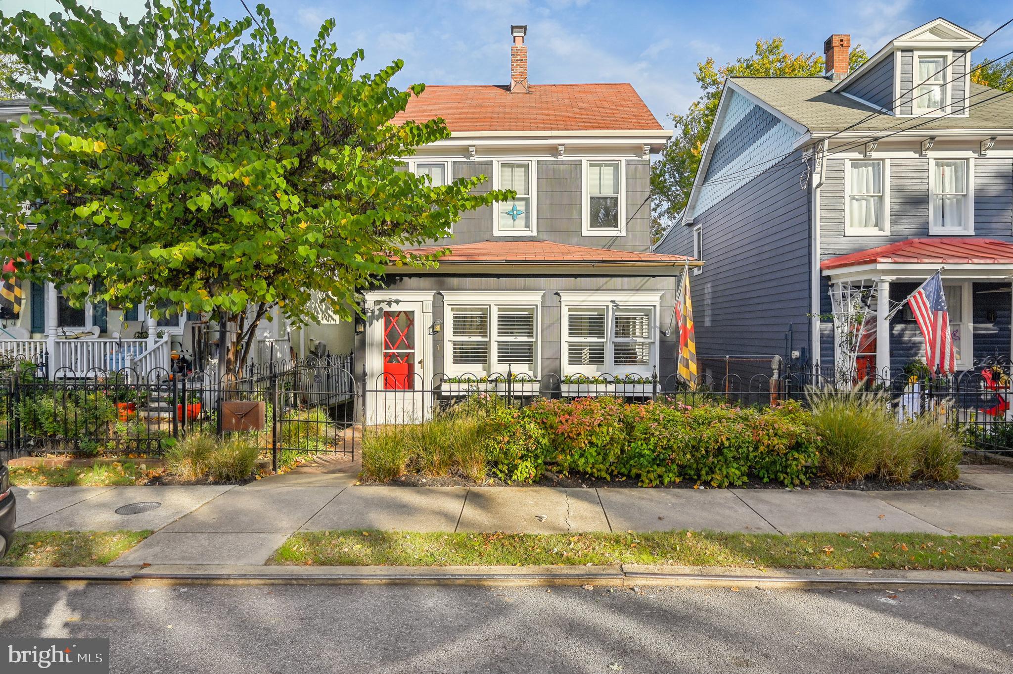 PRESIDENTS HILL - Residential