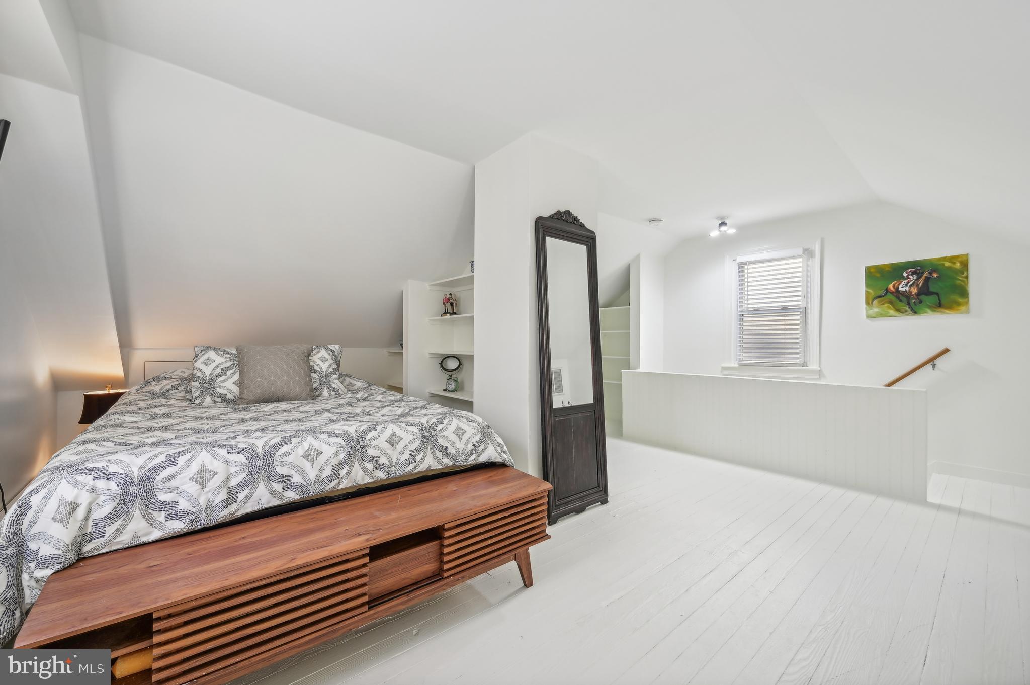 PRESIDENTS HILL - Residential