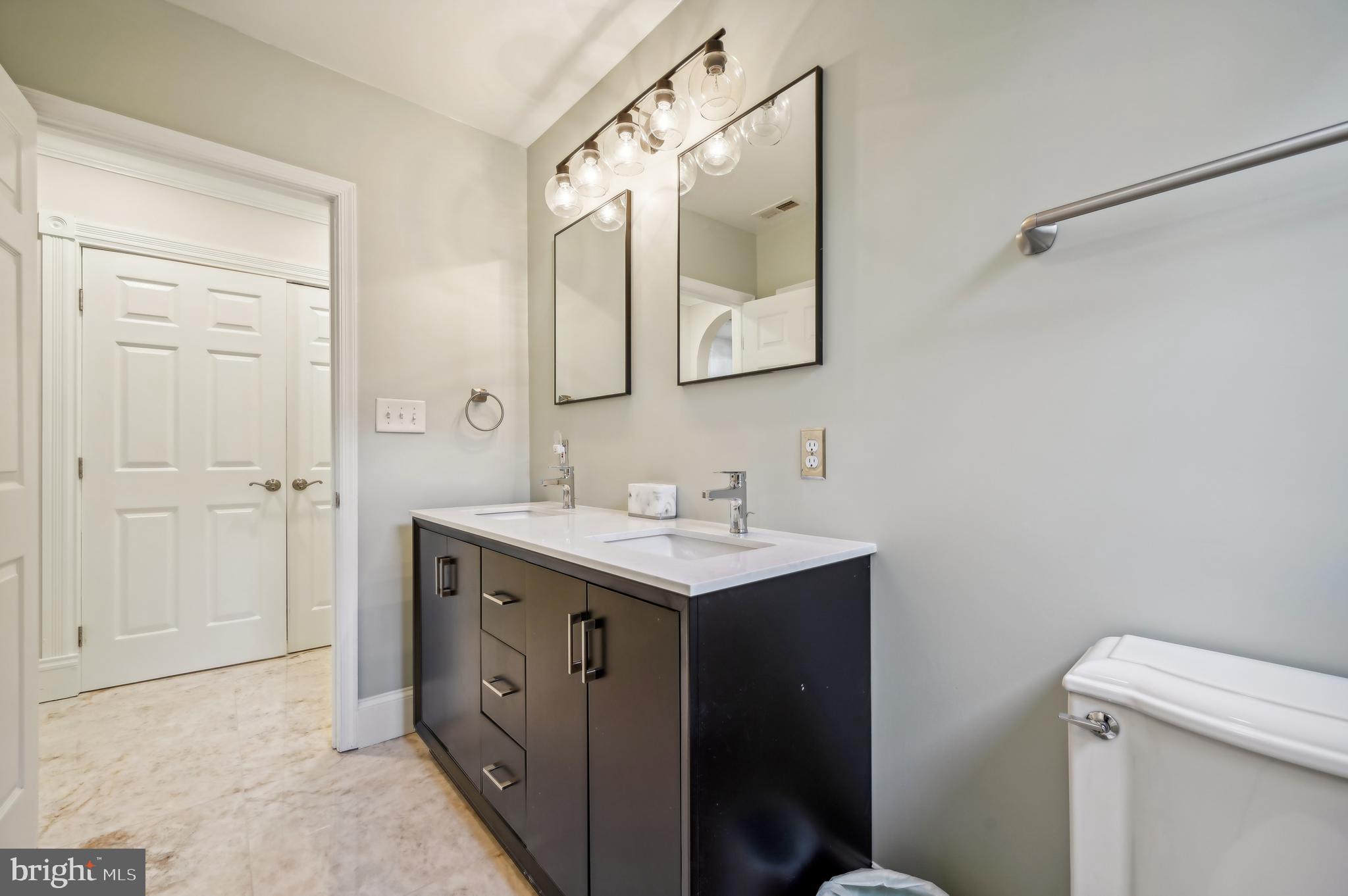 PRESIDENTS HILL - Residential