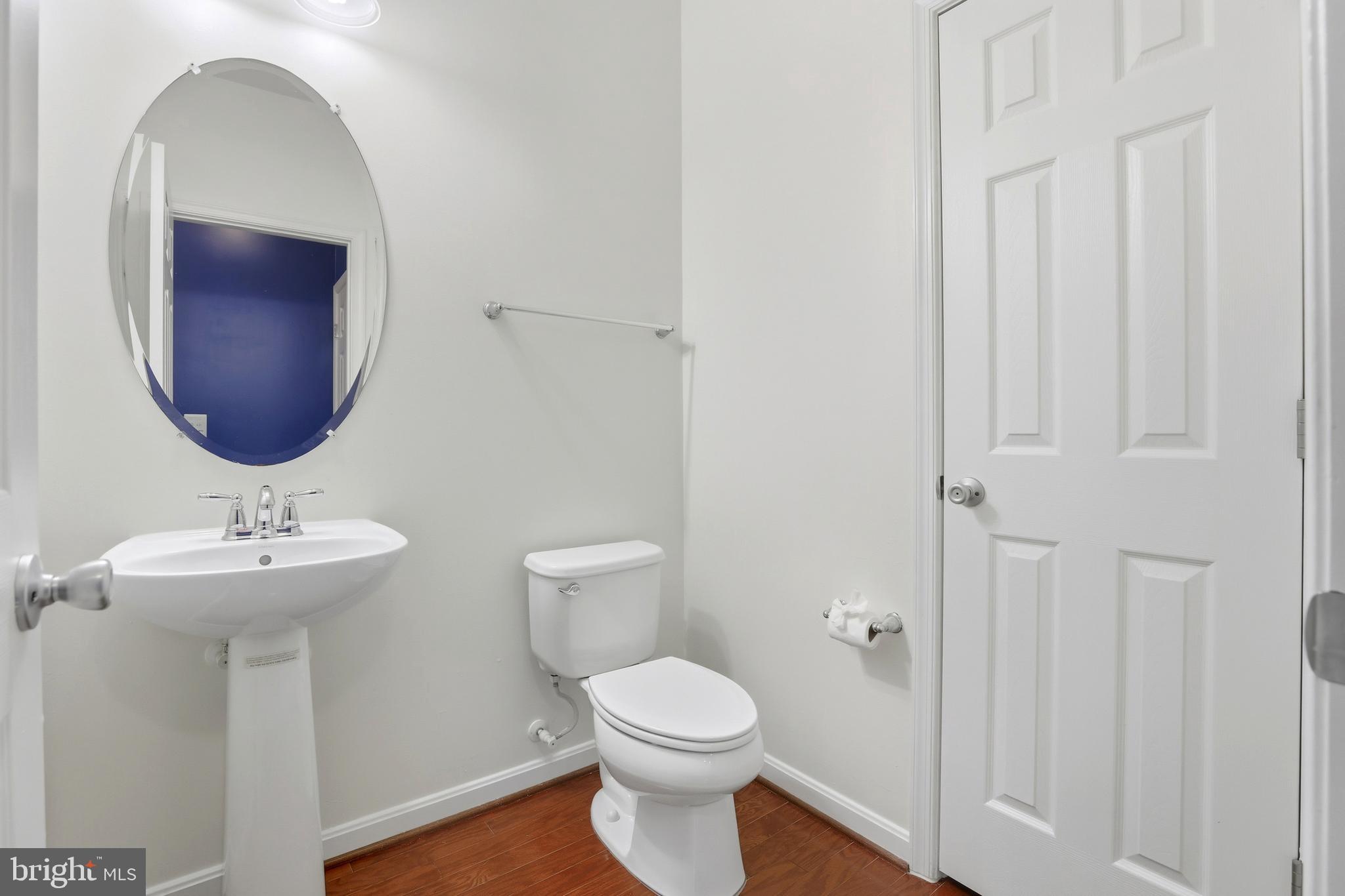 LEE SQUARE - Residential Lease