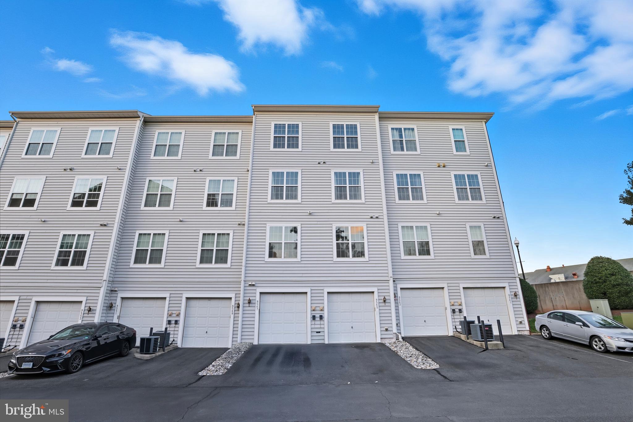 LEE SQUARE - Residential Lease