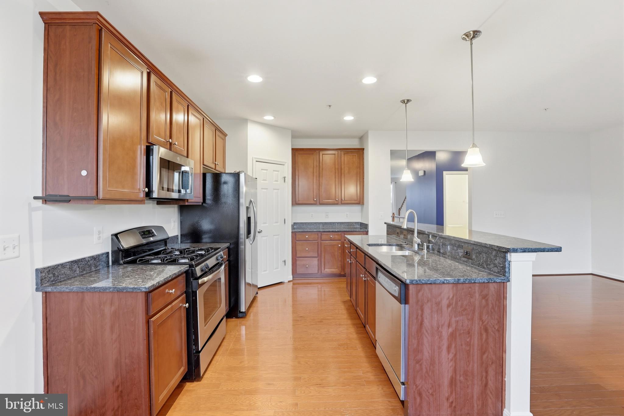 LEE SQUARE - Residential Lease