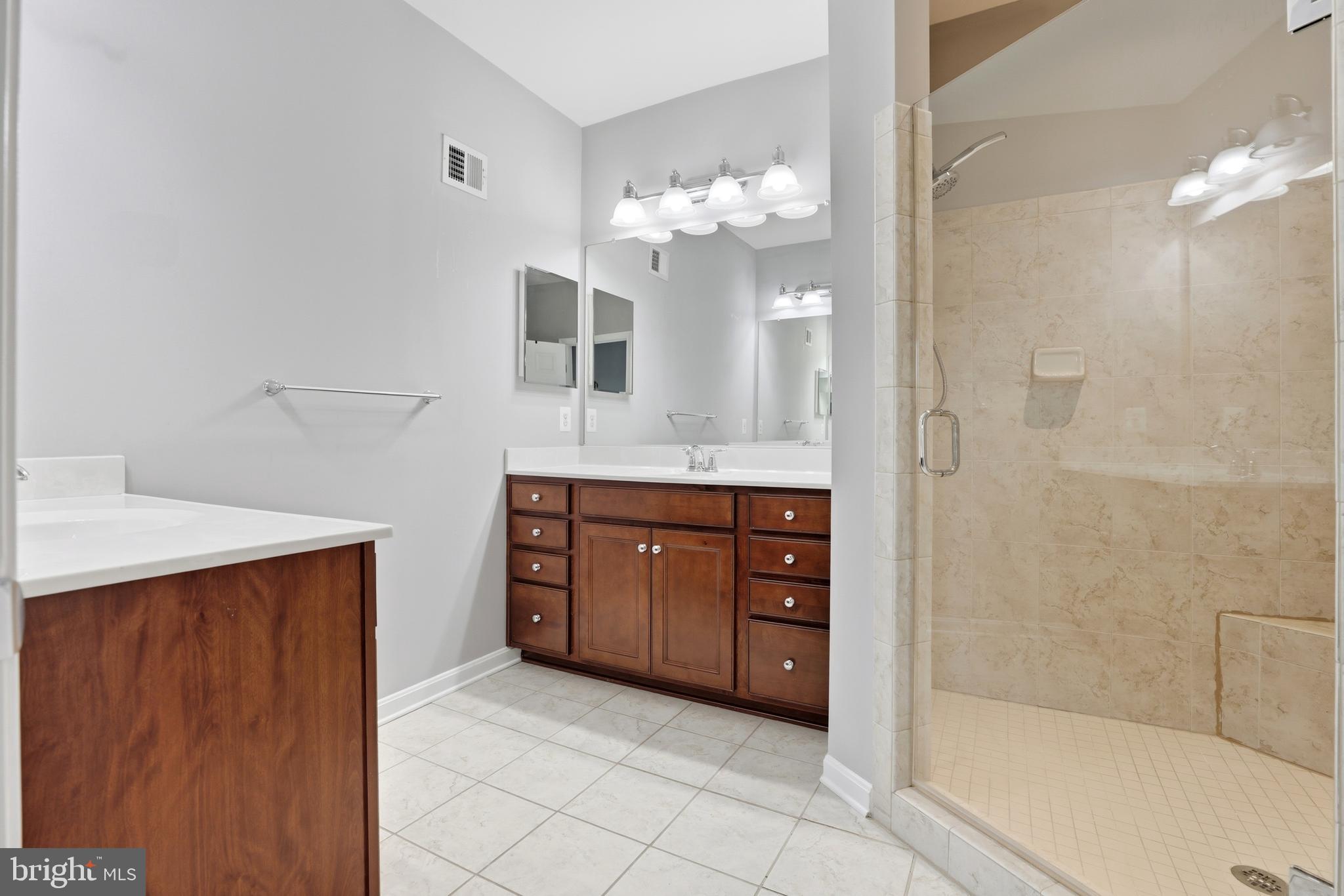 LEE SQUARE - Residential Lease