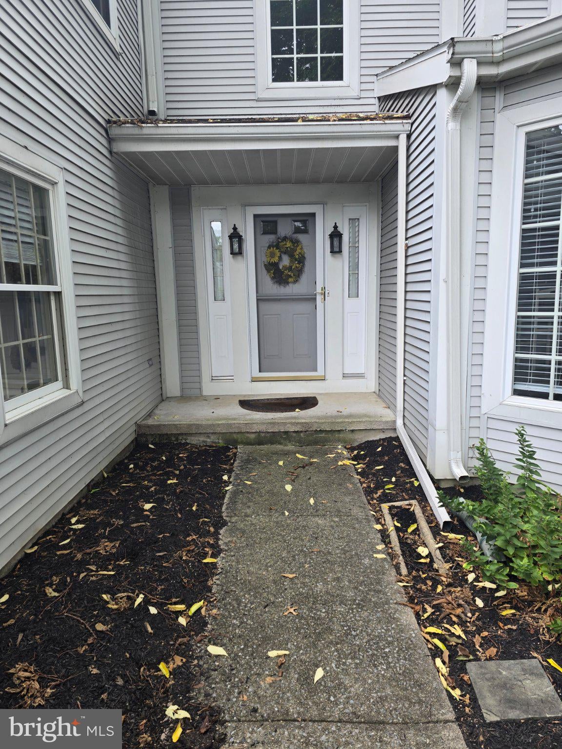 547 S 3RD STREET
