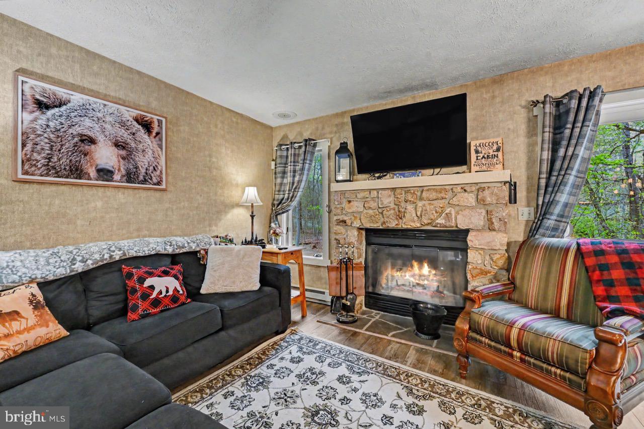SNOW RIDGE VILLAGE - Residential