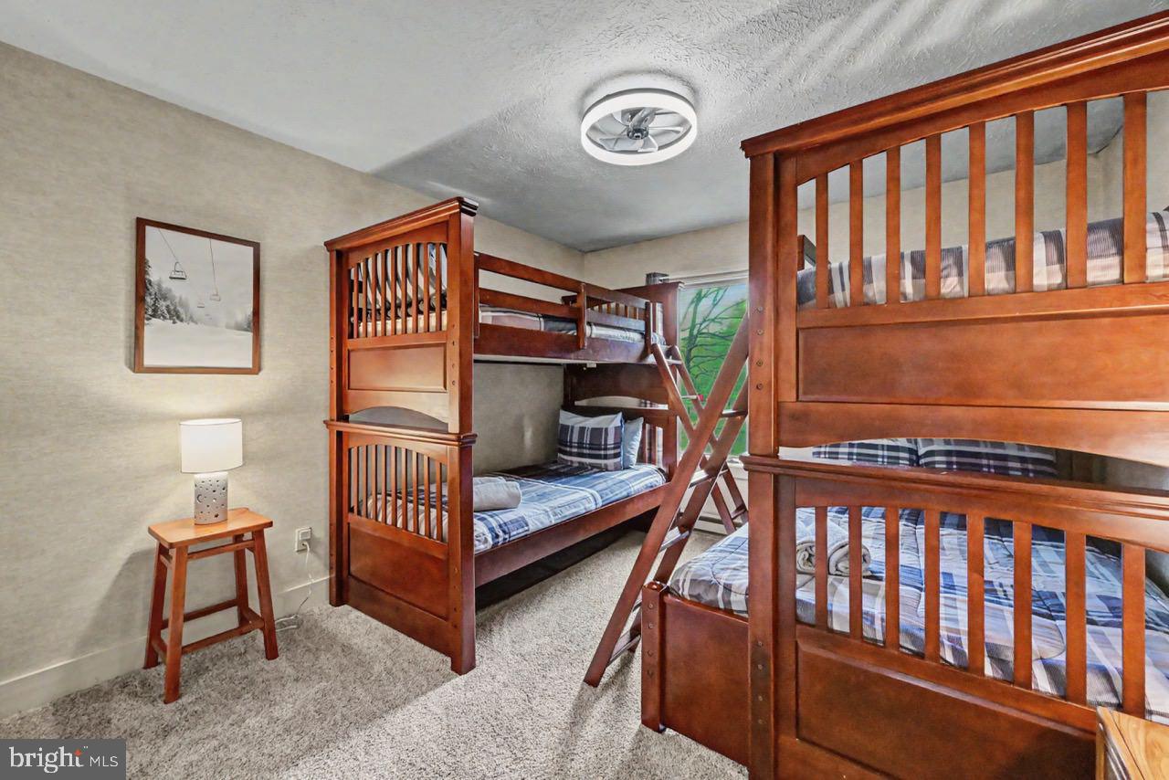 SNOW RIDGE VILLAGE - Residential