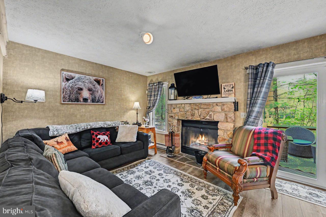 SNOW RIDGE VILLAGE - Residential