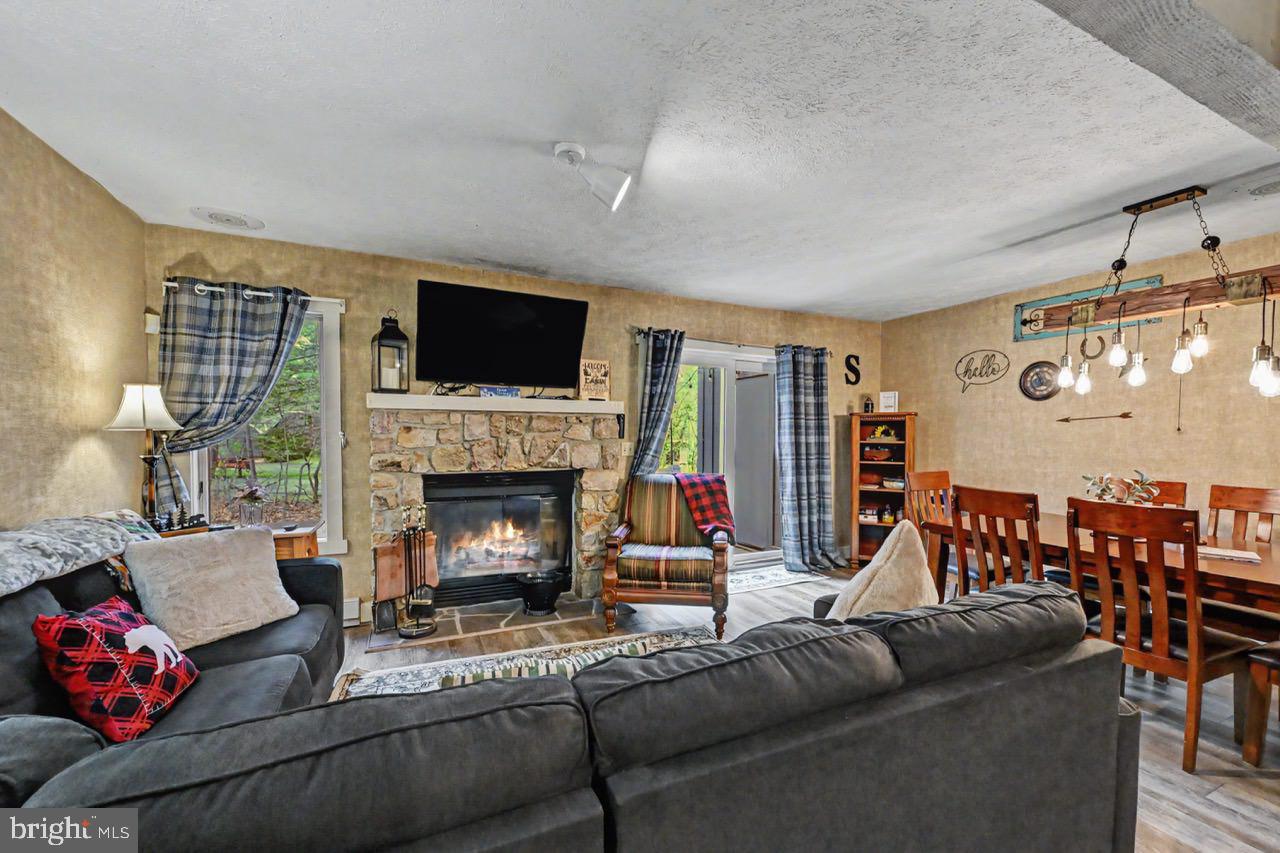 SNOW RIDGE VILLAGE - Residential
