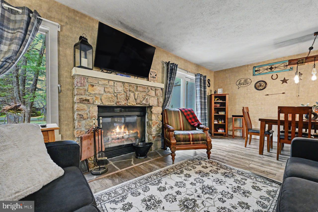 SNOW RIDGE VILLAGE - Residential