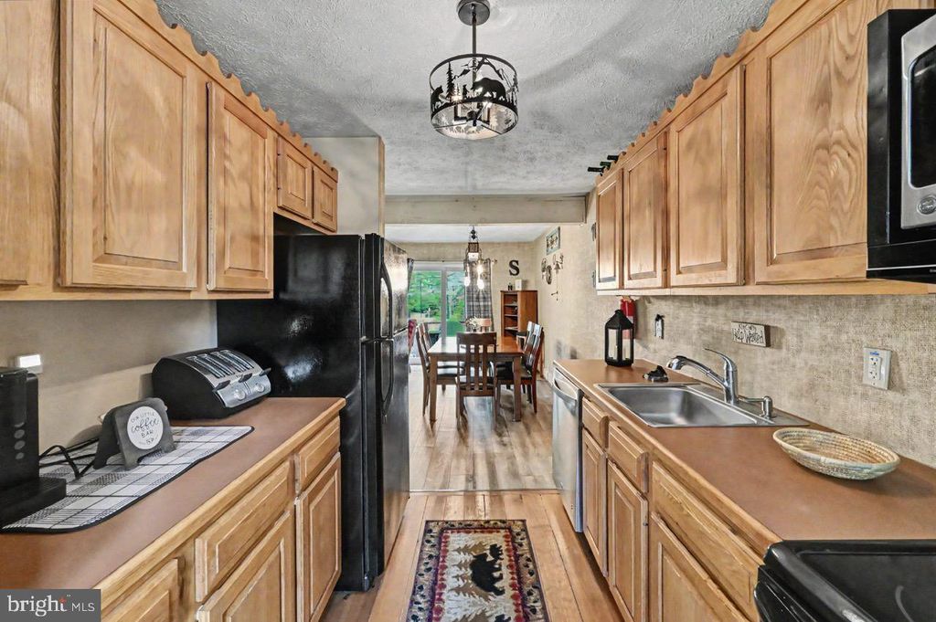 Photo of 33 Elevator, LAKE HARMONY, PA 18624 (MLS # PACC2007696)