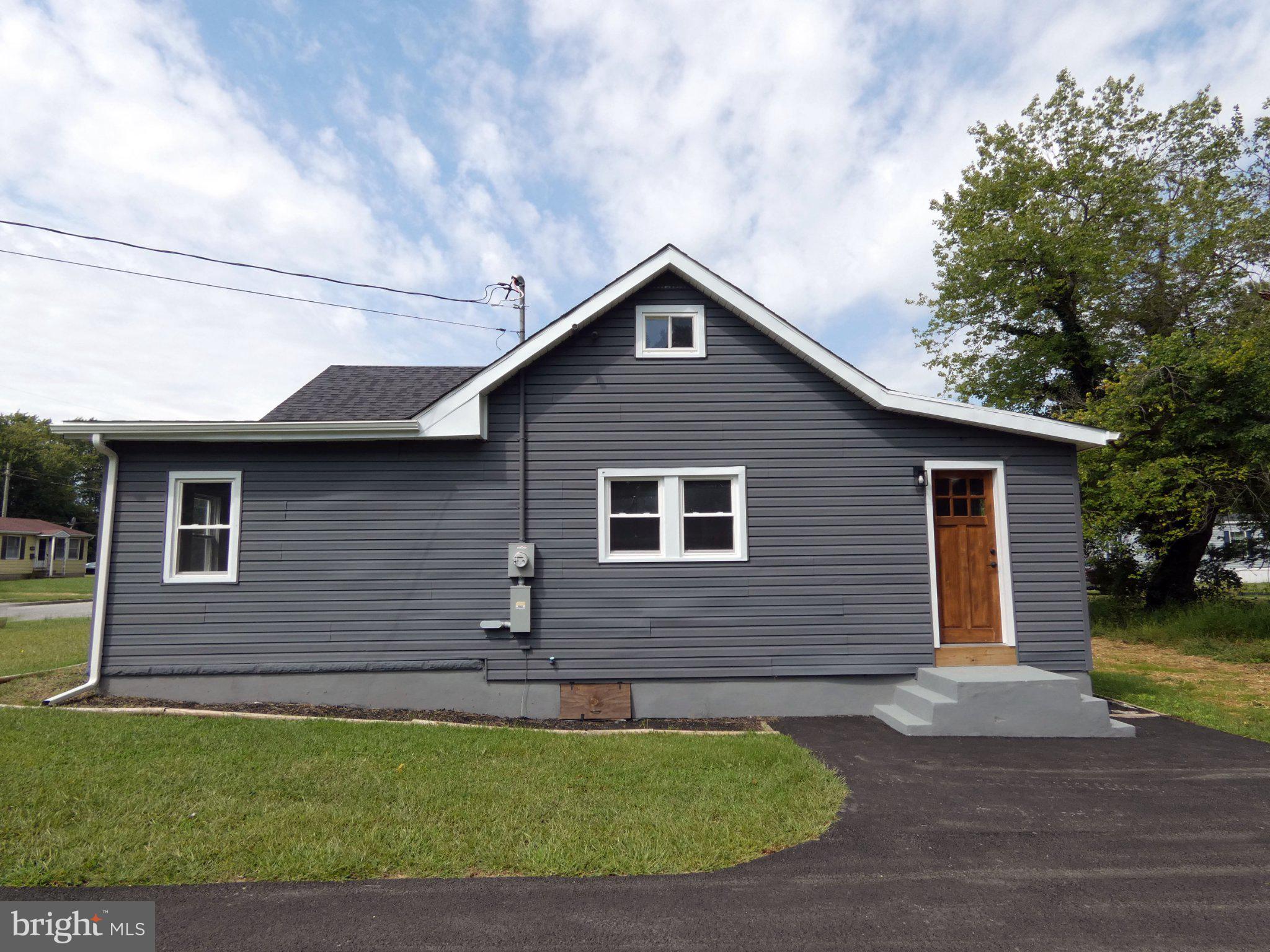 105 E DEL A VUE AVENUE