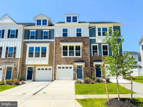 Photo of 5615 Ludlow Place, WHITE PLAINS, MD 20695 (MLS # MDCH2055502)