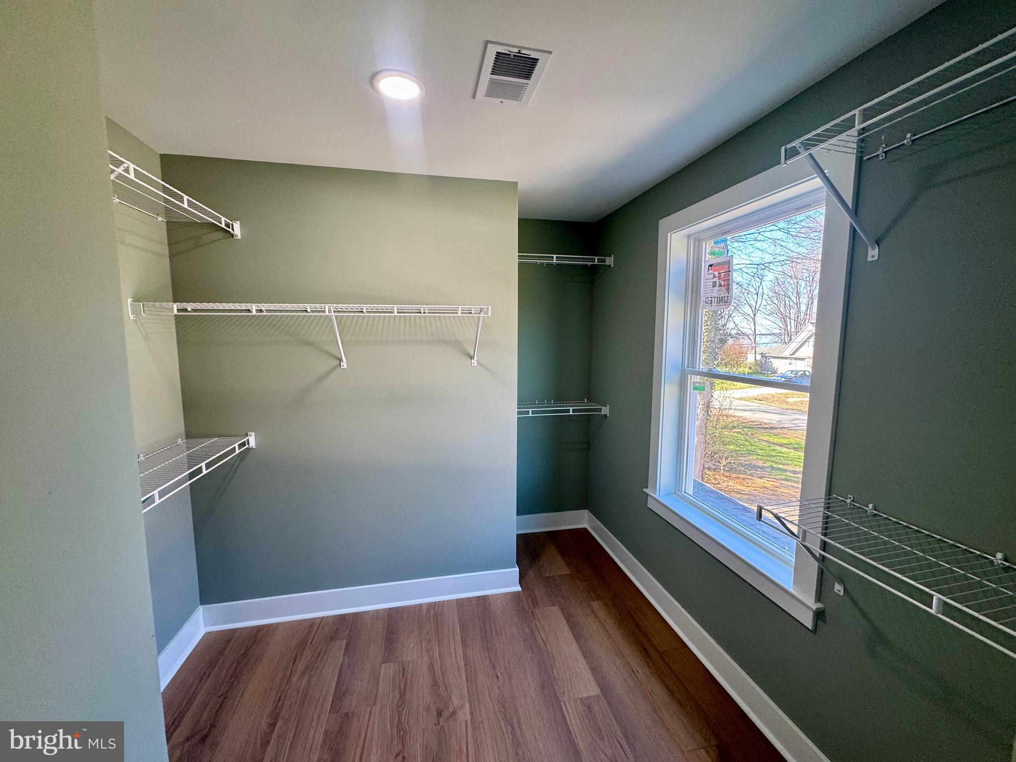 SUNNY ISLE OF KENT - Residential