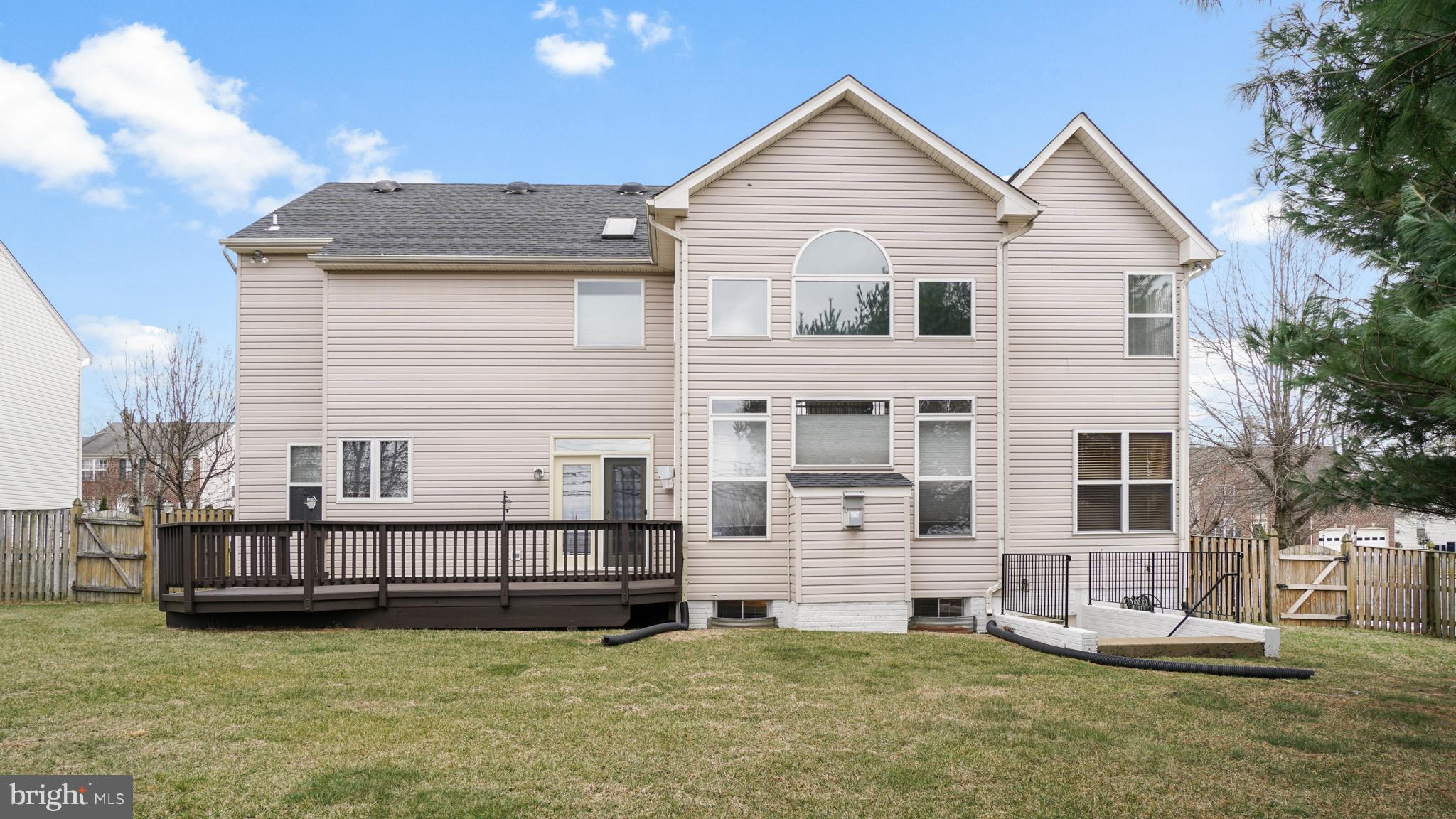 WOODLANDS OF FAIR LAKES - Residential