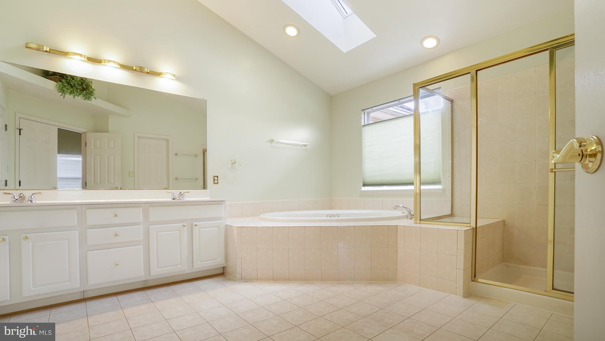 WOODLANDS OF FAIR LAKES - Residential