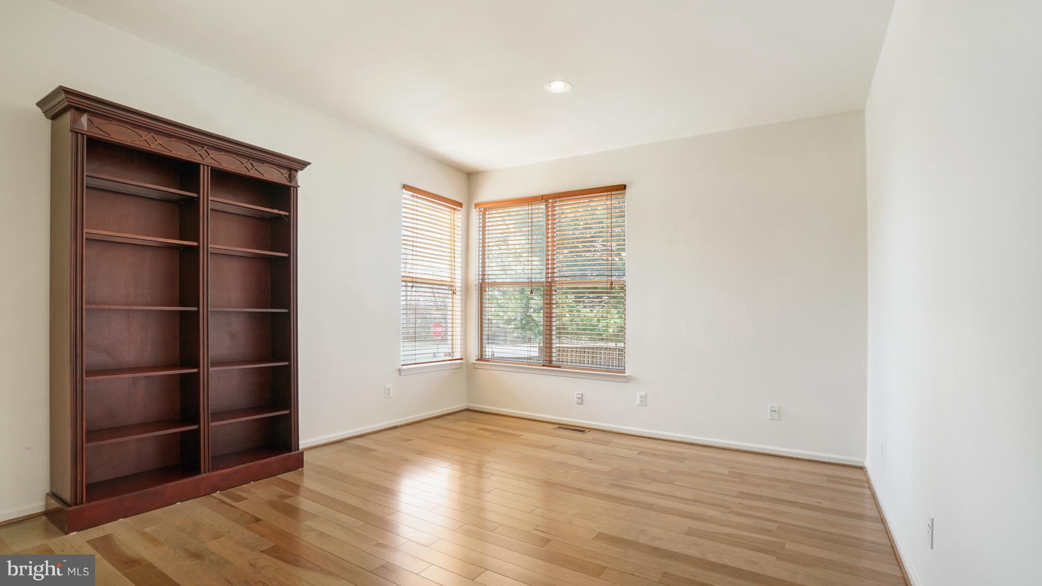 WOODLANDS OF FAIR LAKES - Residential