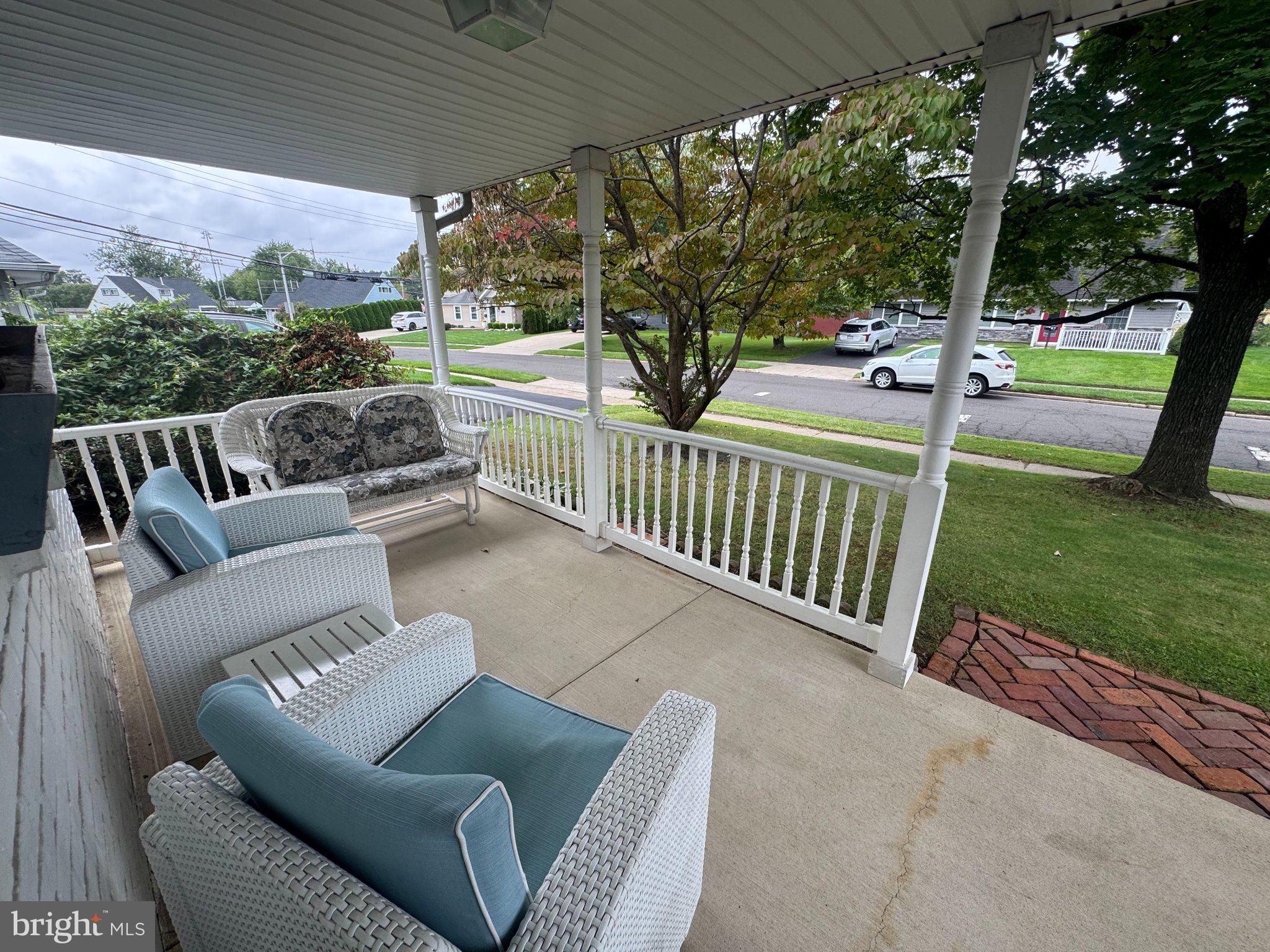 98 TWIN OAK DRIVE