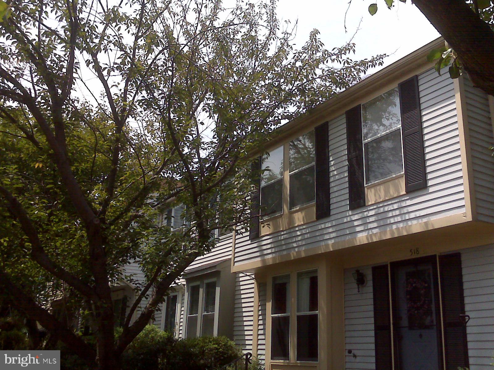 Adorable 2 bedroom, 1 1/2 bath END unit in Park Summit. Living room/dining room combination, kitchen 1/2 bath and washer & dryer on 1st floor. Wood floors and sliding door to large fenced yard.2 Large bedrooms and full bath upstairs.Ceiling fans throughout
Owner will consider a pet with additional pet rent
Tenant pays electric and gas
No Smokers
Close to 270, 370 and shopping and transportation.
Available August 10th.