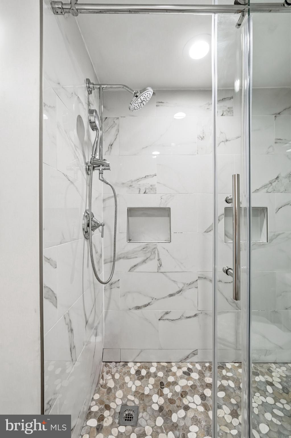 BEAVER HILL - Residential