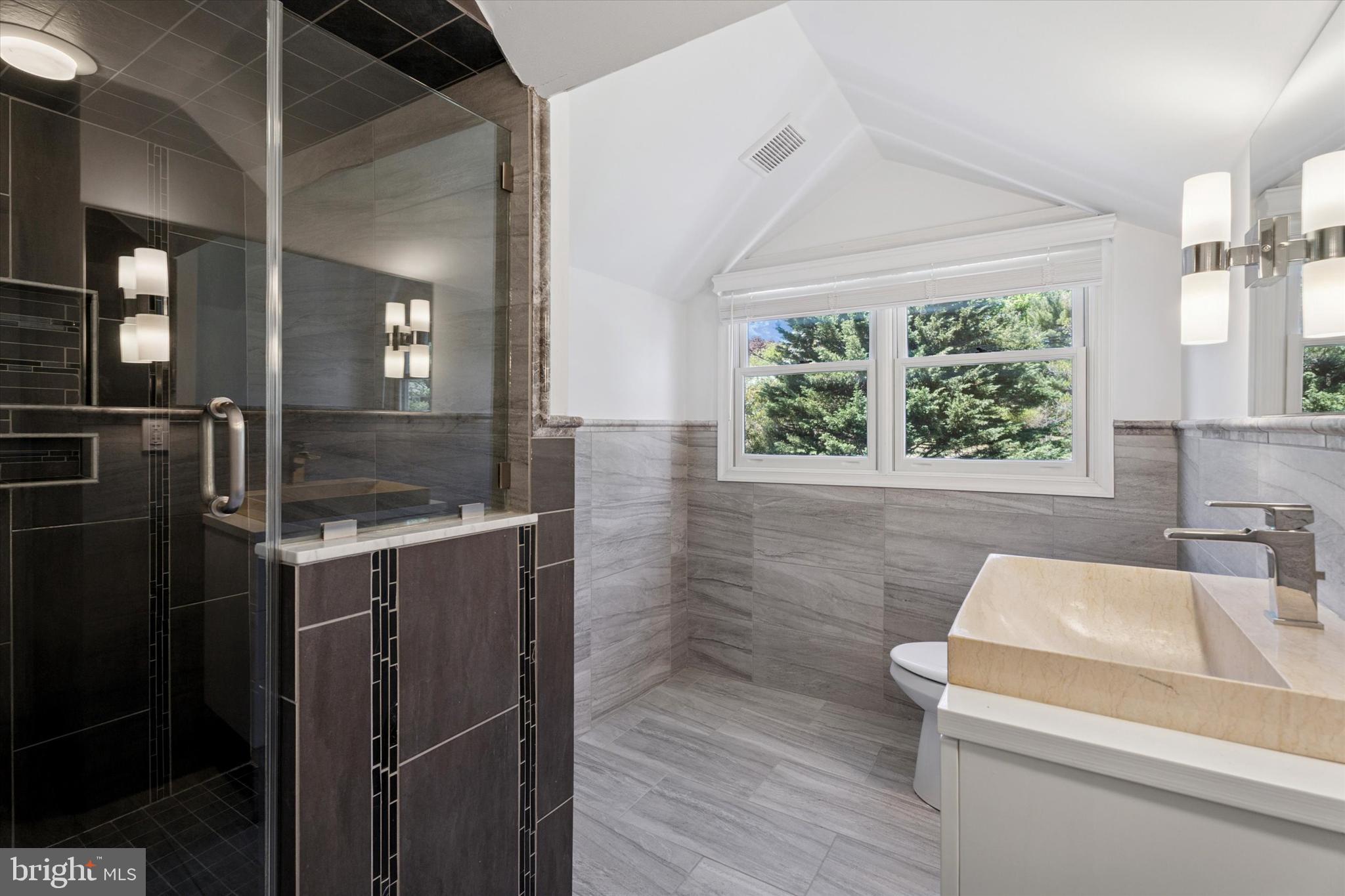 FRIENDSHIP HILLS - Residential Lease