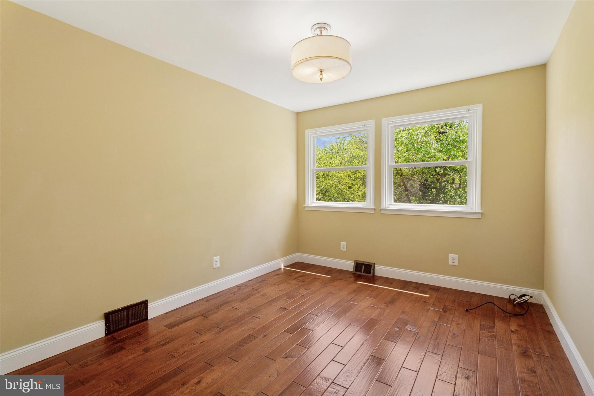 FRIENDSHIP HILLS - Residential Lease