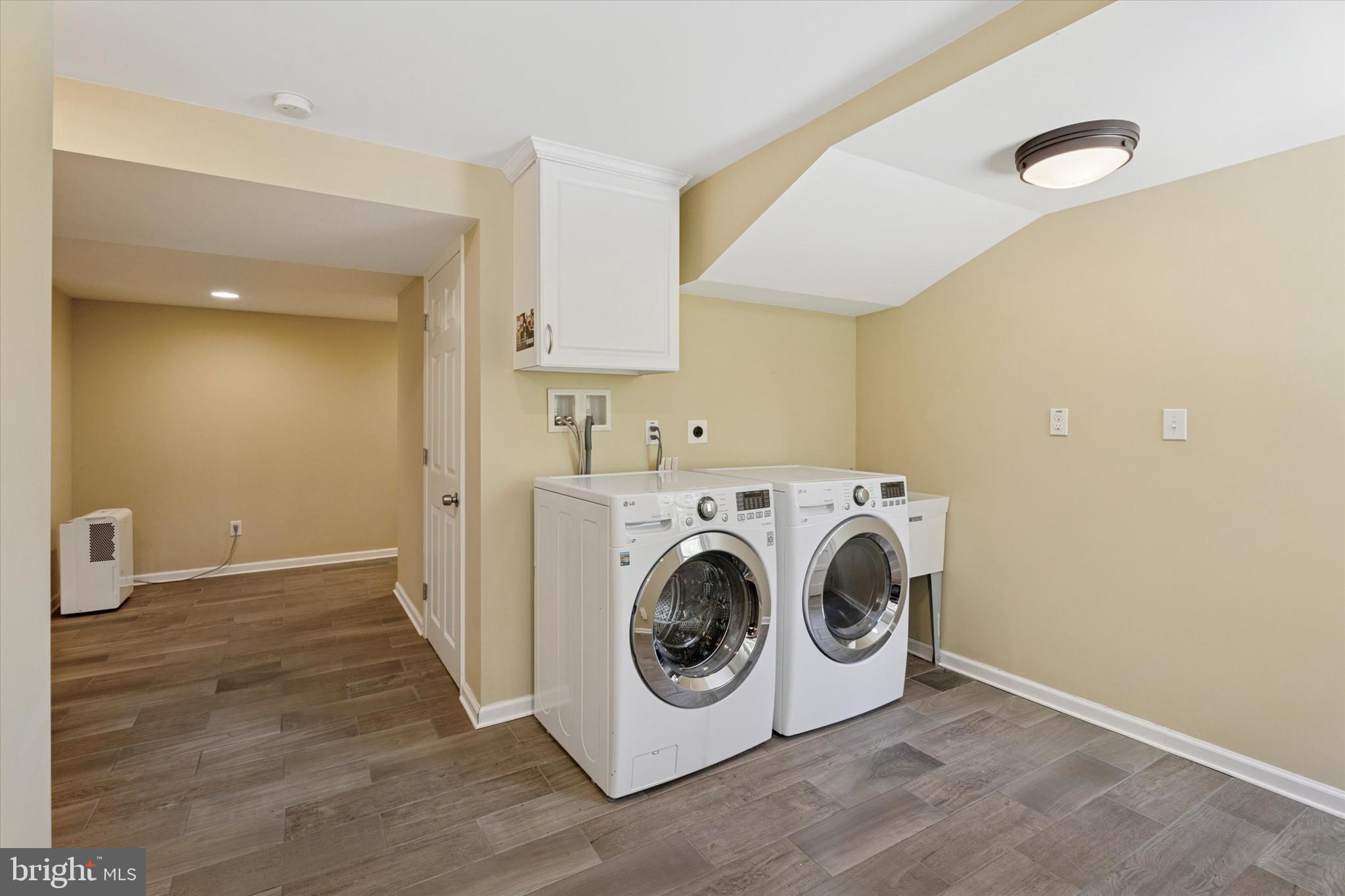 FRIENDSHIP HILLS - Residential Lease