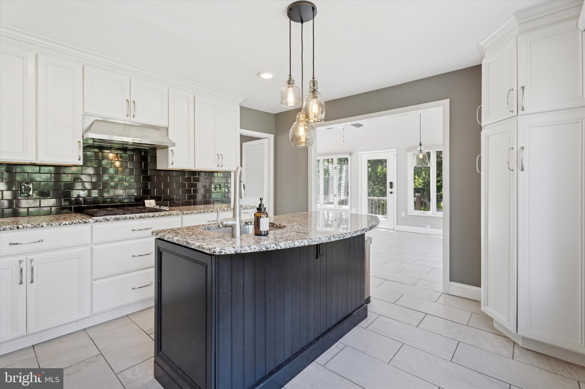 FRIENDSHIP HILLS - Residential Lease