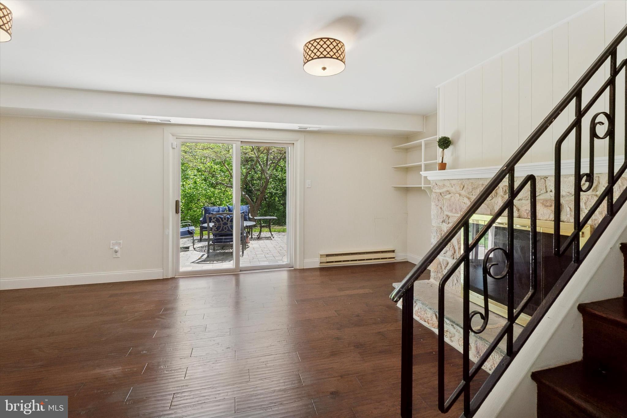 FRIENDSHIP HILLS - Residential Lease