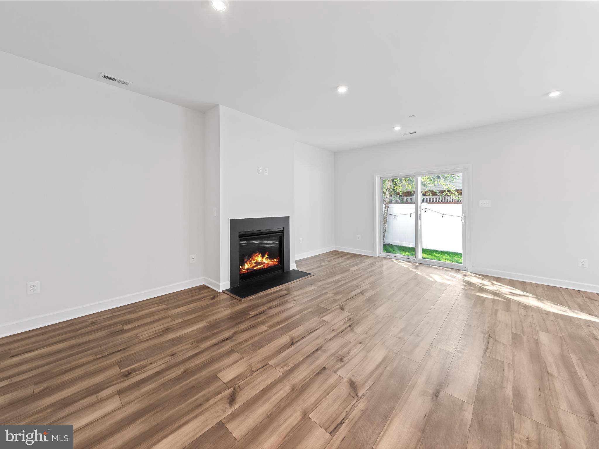 ST. MICHAELS POINTE - Residential