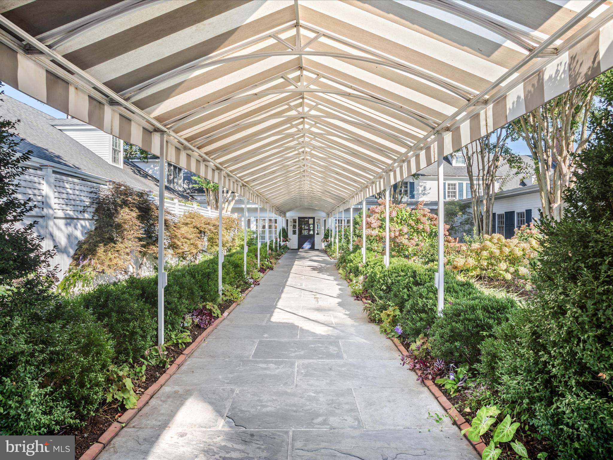 ST. MICHAELS POINTE - Residential