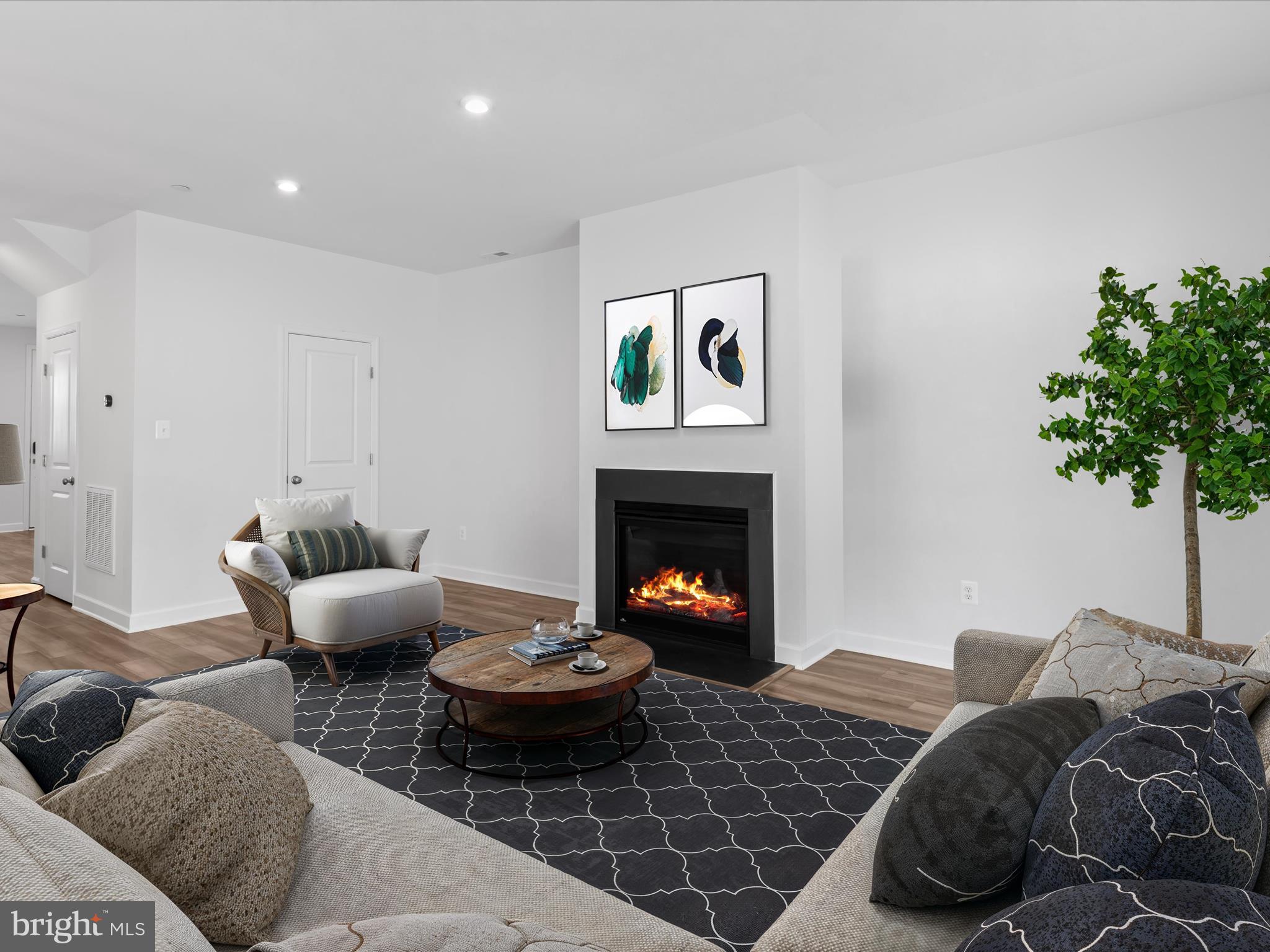 ST. MICHAELS POINTE - Residential