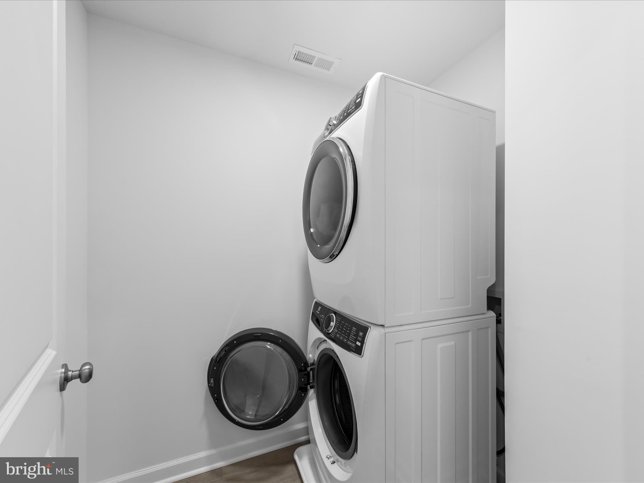 ST. MICHAELS POINTE - Residential