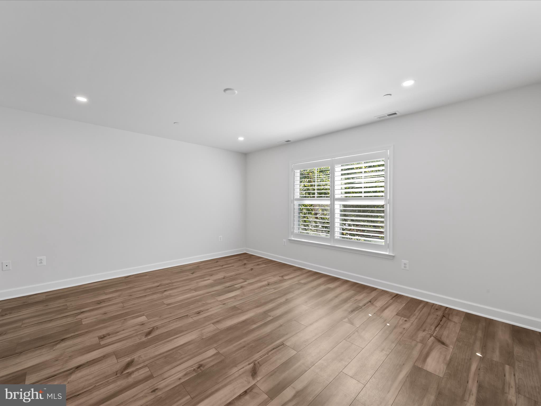 ST. MICHAELS POINTE - Residential