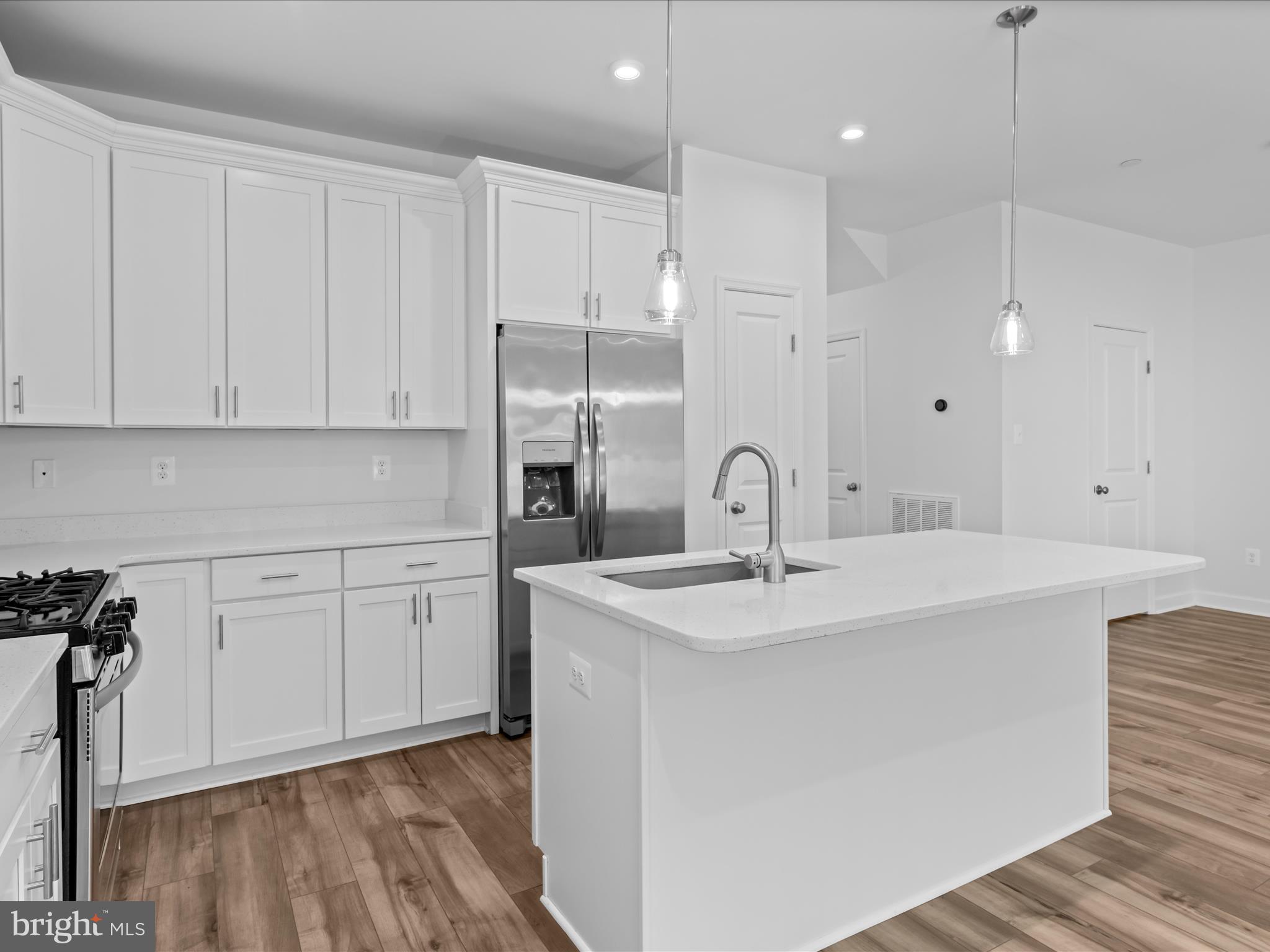 ST. MICHAELS POINTE - Residential