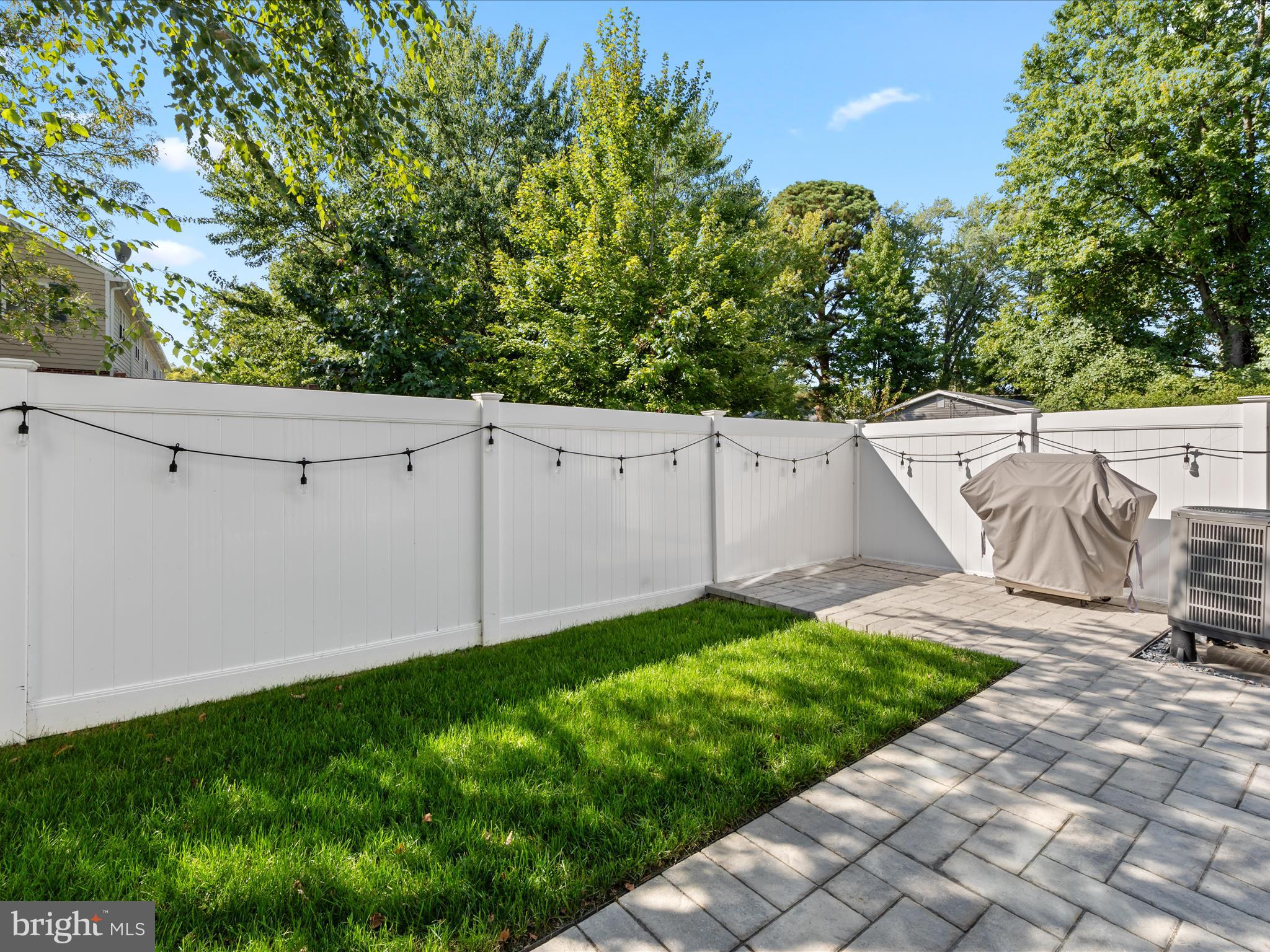 ST. MICHAELS POINTE - Residential