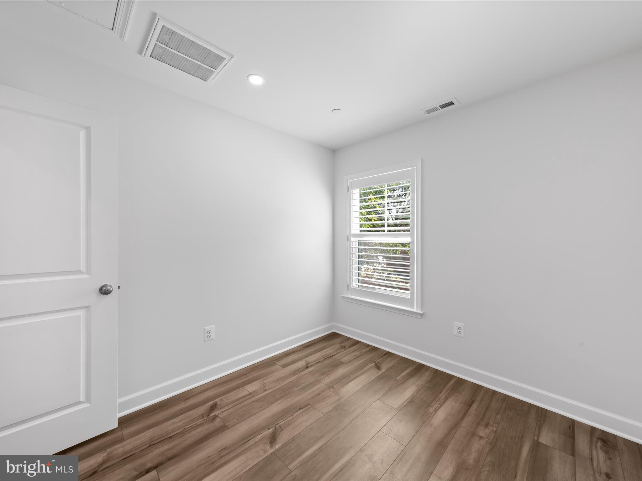 ST. MICHAELS POINTE - Residential