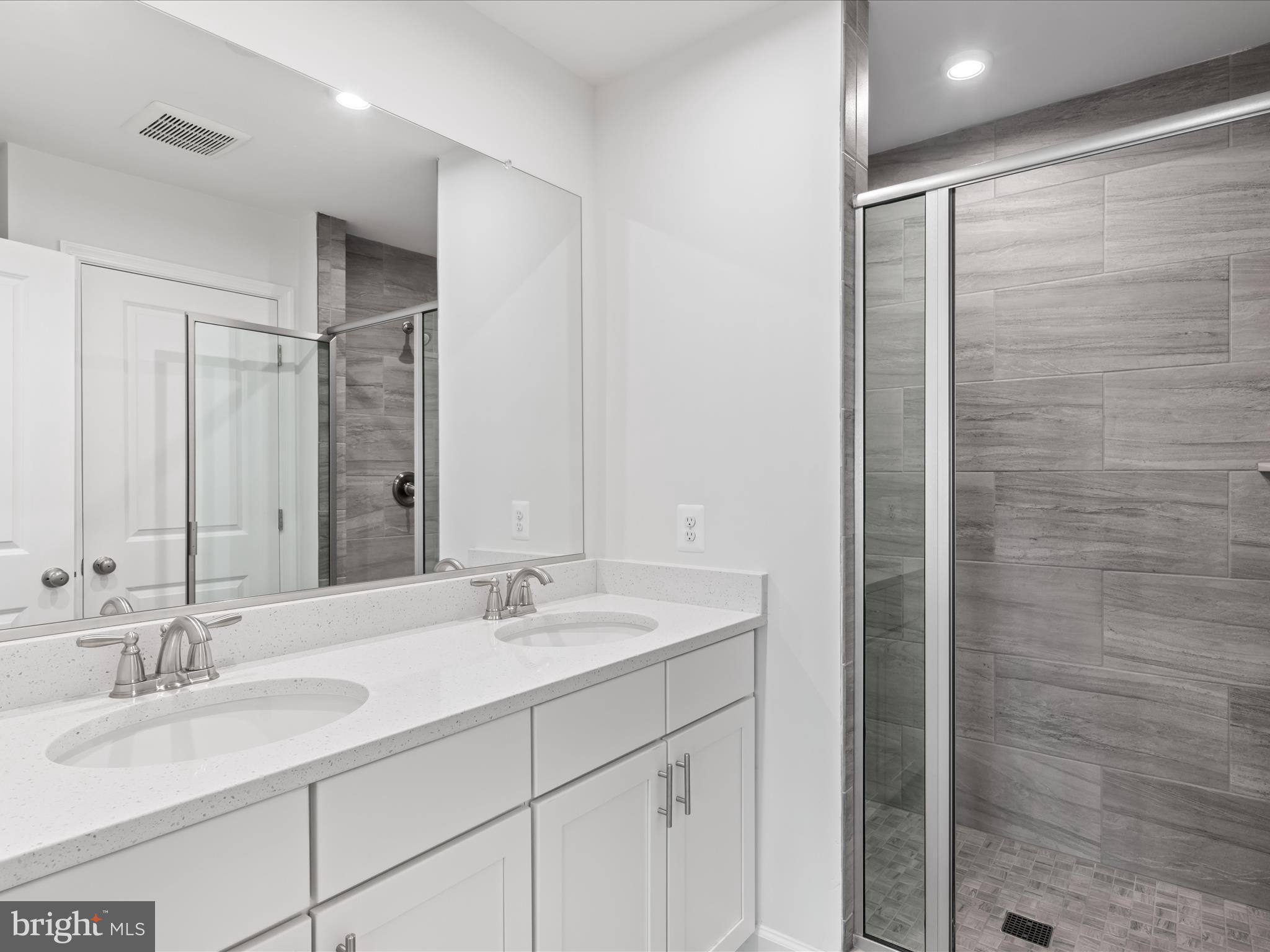 ST. MICHAELS POINTE - Residential