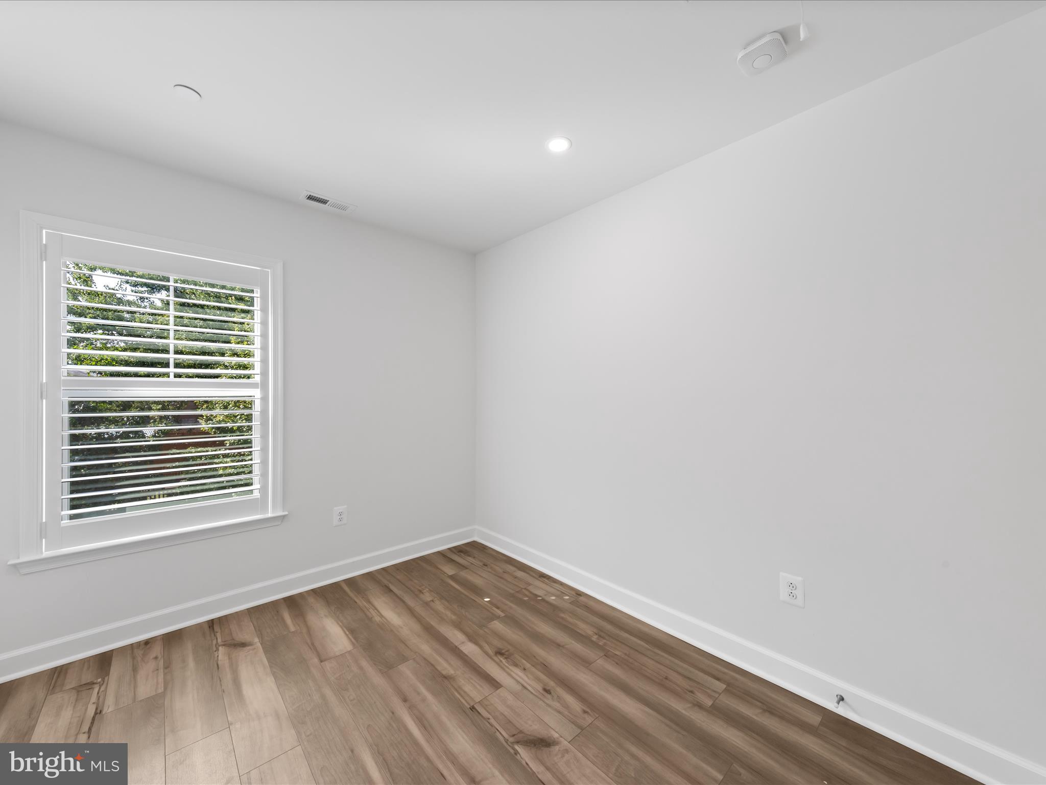 ST. MICHAELS POINTE - Residential