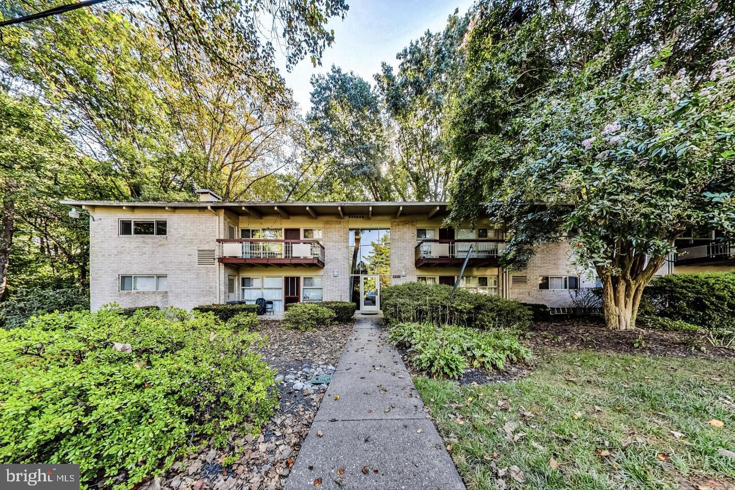 FAIRFAX HERITAGE - Residential Lease