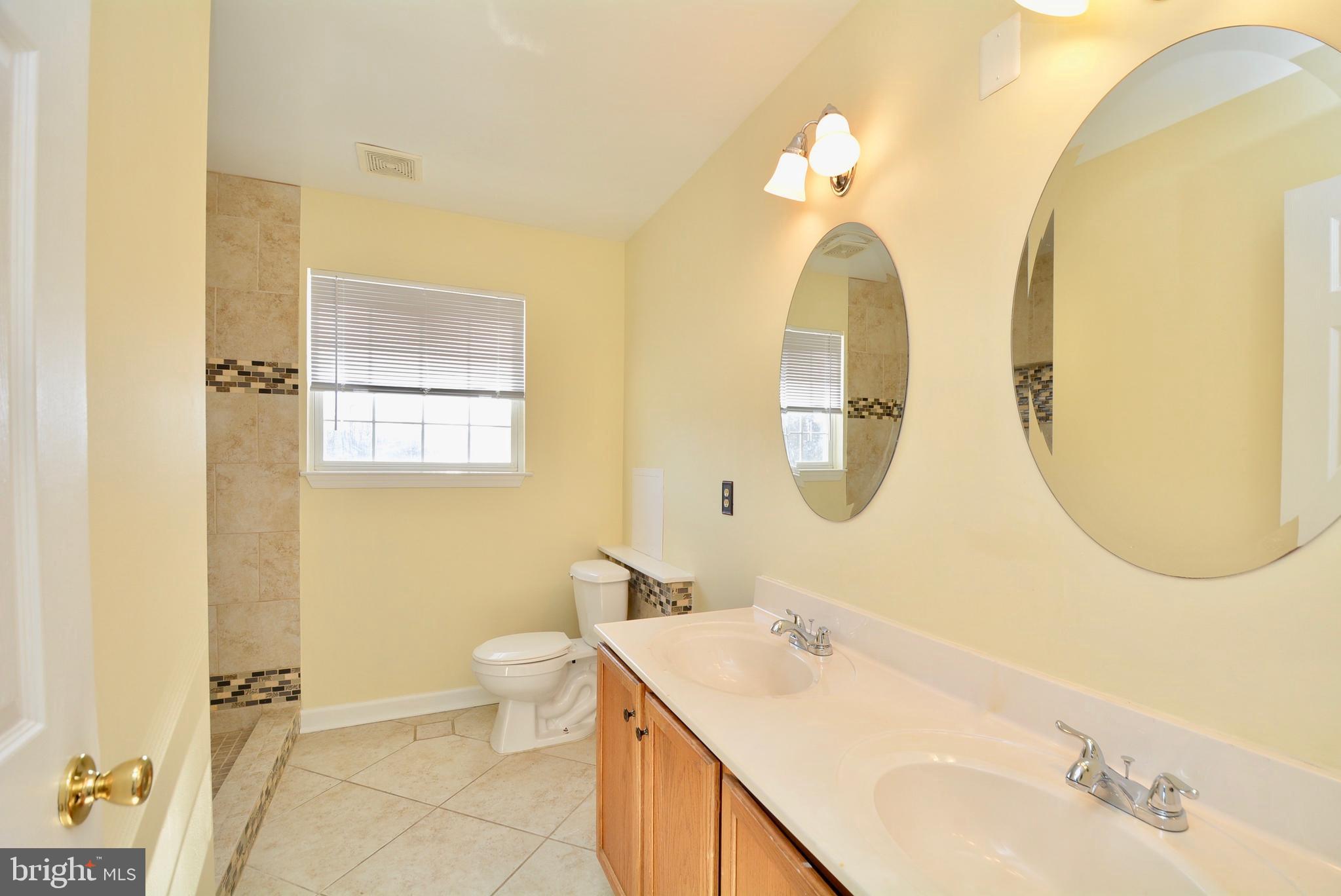 STONE RIVER - Residential Lease