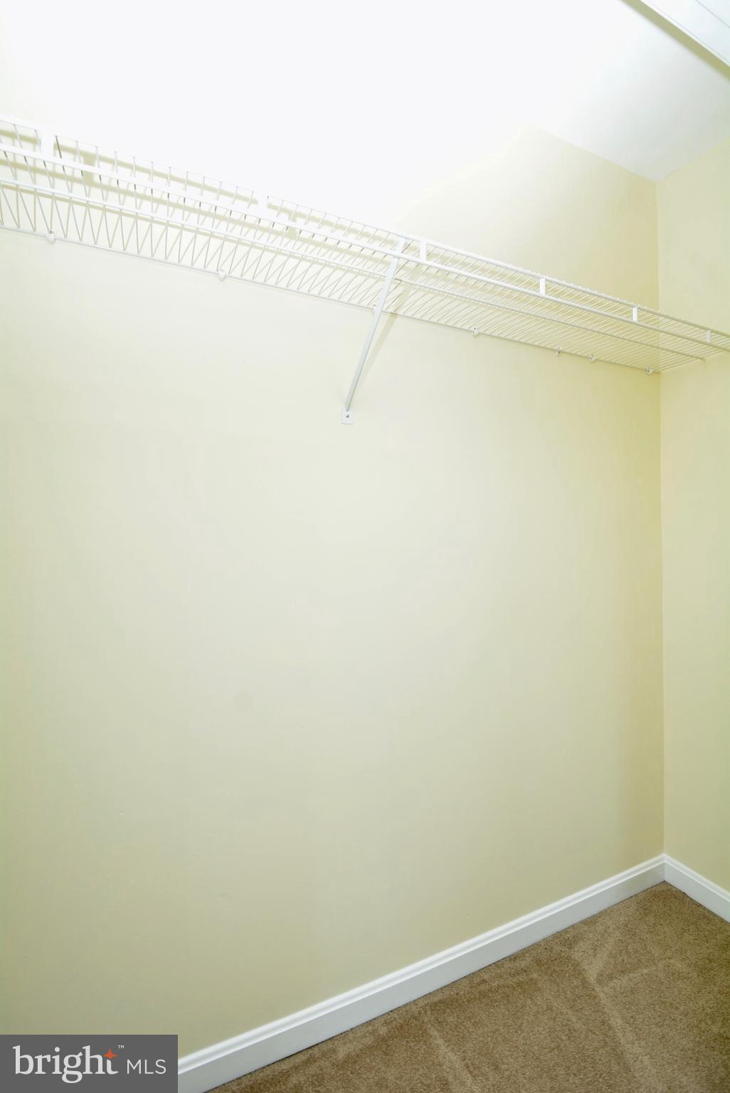 STONE RIVER - Residential Lease