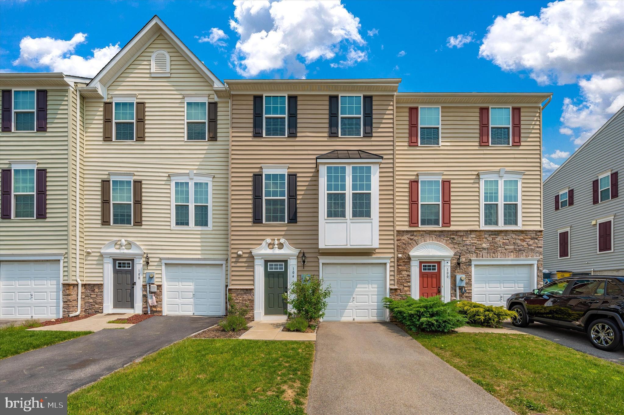 POTOMAC STATION - Residential