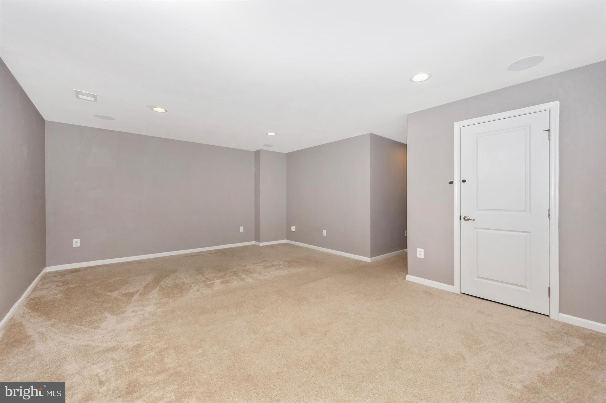 POTOMAC STATION - Residential