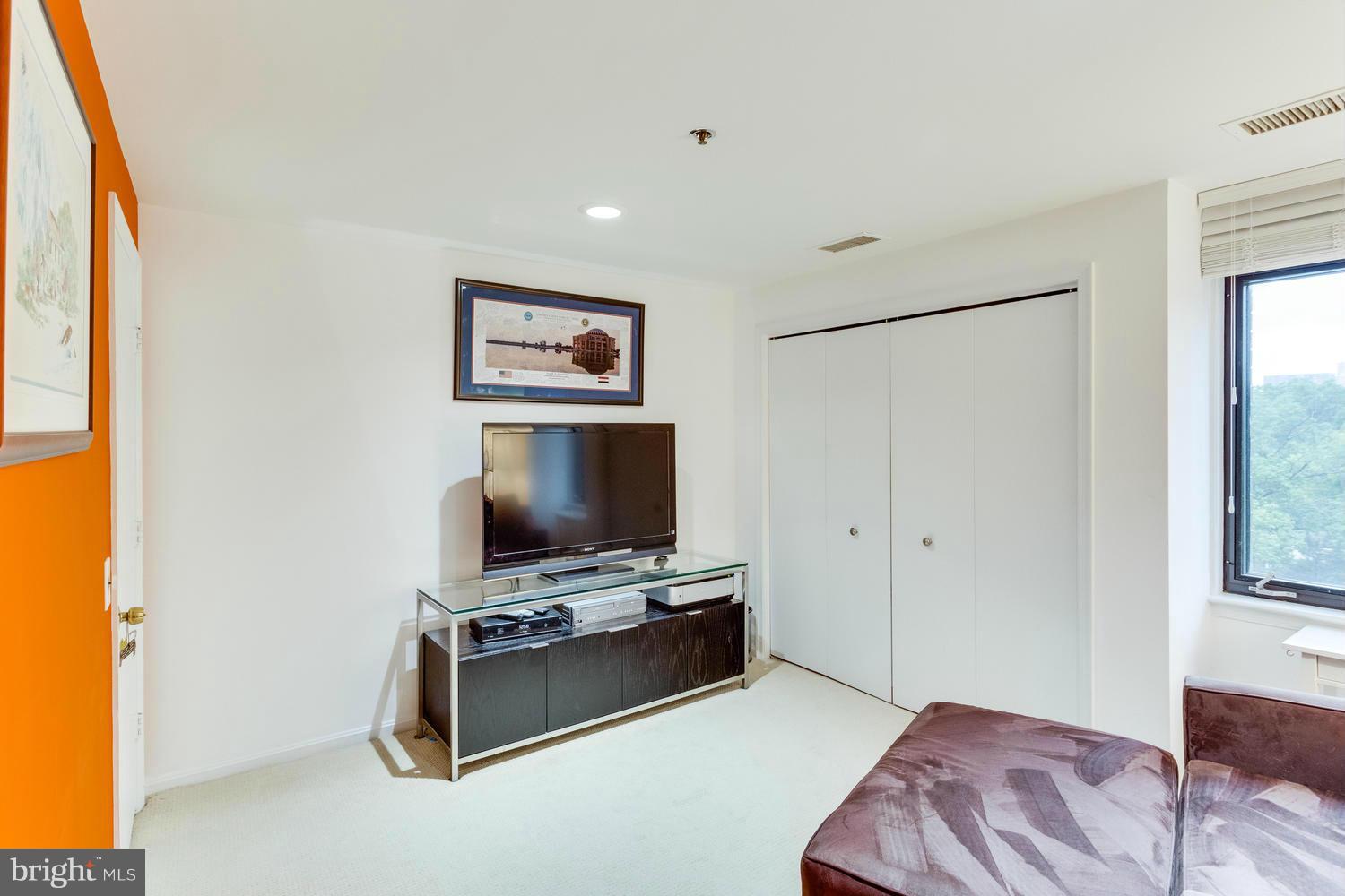 THE WESLIE - Residential