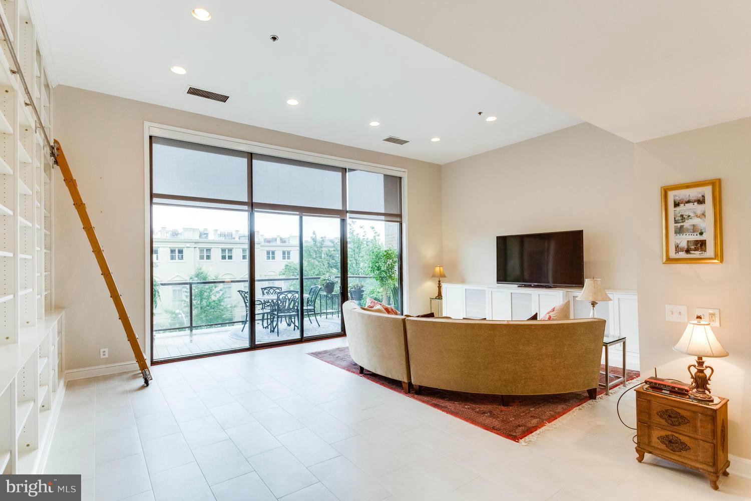 THE WESLIE - Residential